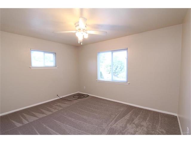 205 Solley Dr, Ballwin, MO 63021 photo 11