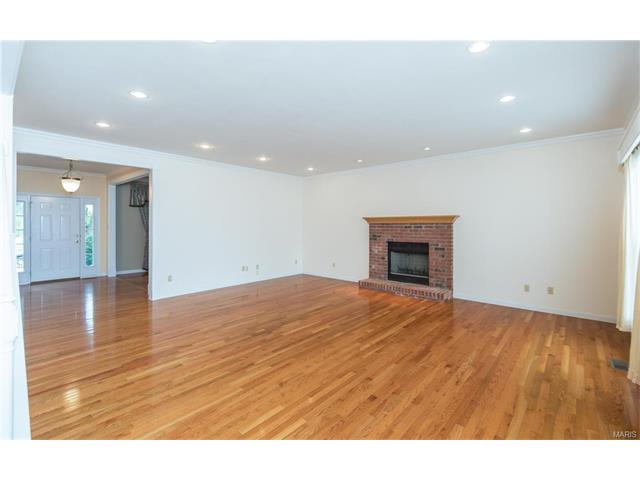 137 Windy Acres Estates Dr, Ballwin, MO 63021 photo 10