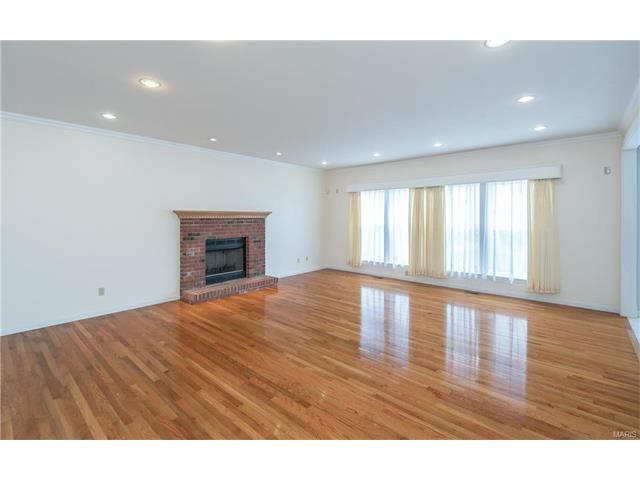 137 Windy Acres Estates Dr, Ballwin, MO 63021 photo 8