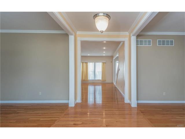 137 Windy Acres Estates Dr, Ballwin, MO 63021 photo 3