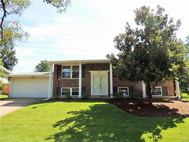 808 Sherwick Ter, Ballwin, MO 63021 photo 1