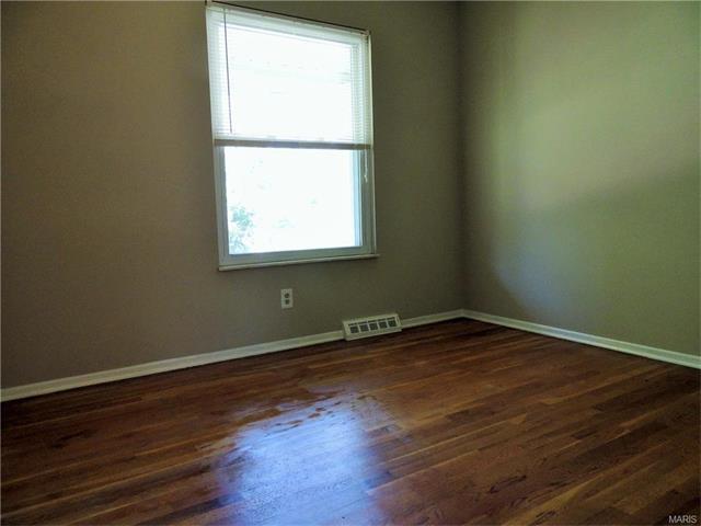 808 Sherwick Ter, Ballwin, MO 63021 photo 17
