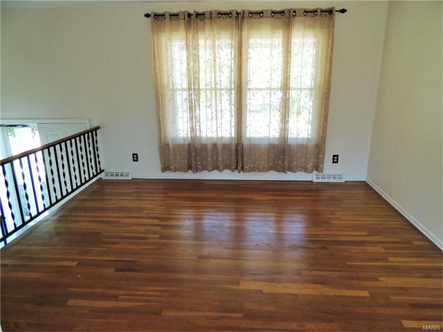 808 Sherwick Ter, Ballwin, MO 63021 photo 3