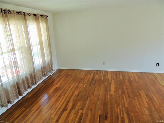 808 Sherwick Ter, Ballwin, MO 63021 photo 4