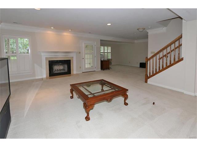 13261 Barrett Chase Cir, Ballwin, MO 63021 photo 24