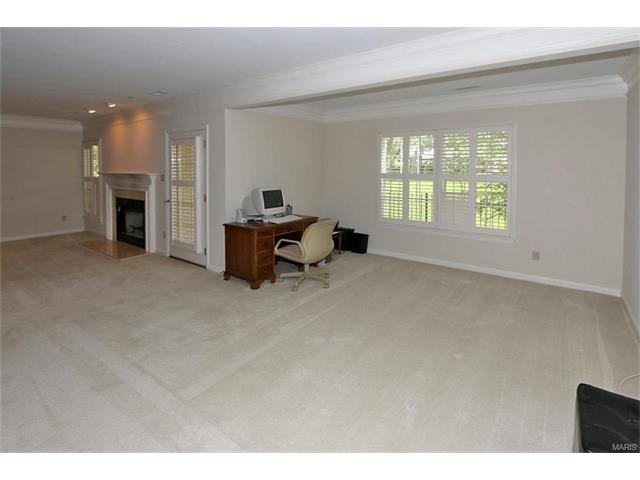 13261 Barrett Chase Cir, Ballwin, MO 63021 photo 22