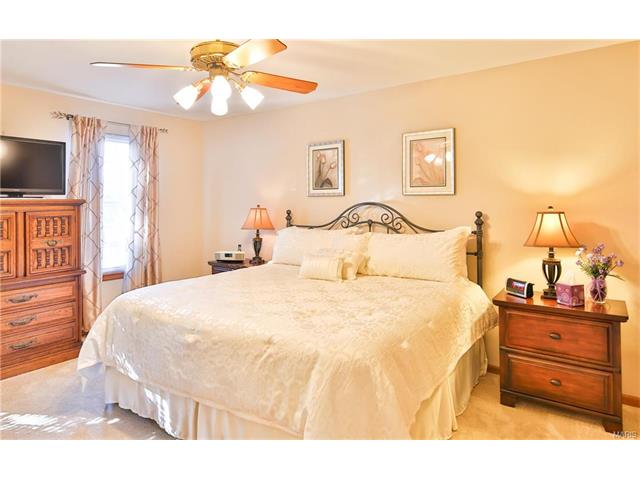 782 Strafford Rdg, Ballwin, MO 63021 photo 22