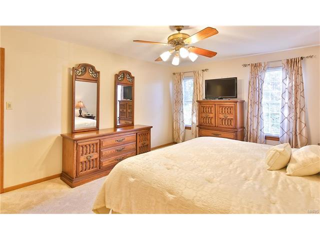 782 Strafford Rdg, Ballwin, MO 63021 photo 24