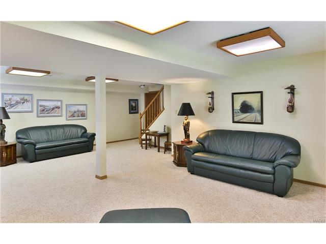 782 Strafford Rdg, Ballwin, MO 63021 photo 37