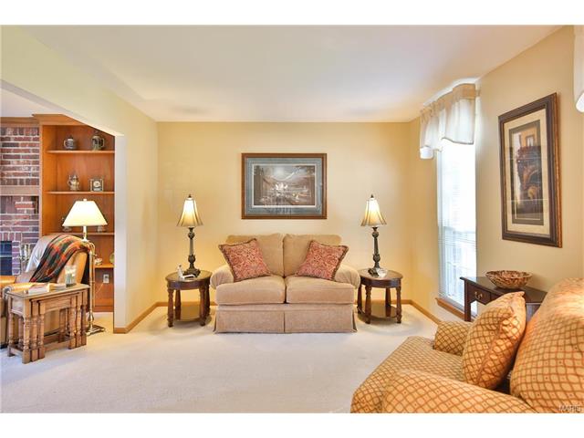782 Strafford Rdg, Ballwin, MO 63021 photo 8