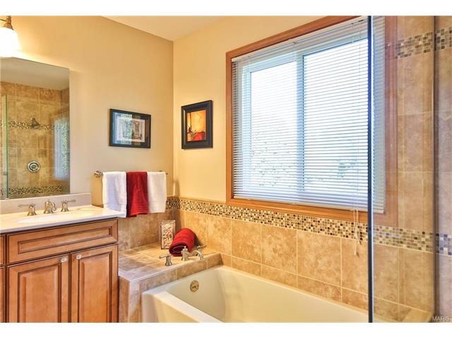 782 Strafford Rdg, Ballwin, MO 63021 photo 27