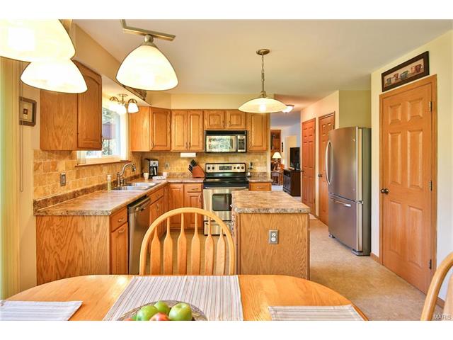 782 Strafford Rdg, Ballwin, MO 63021 photo 16