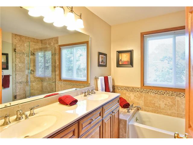 782 Strafford Rdg, Ballwin, MO 63021 photo 28