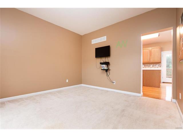 112 Chantry Dr, O'fallon, MO 63366 photo 14