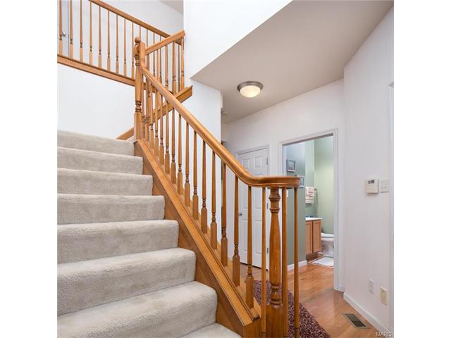 112 Chantry Dr, O'fallon, MO 63366 photo 4