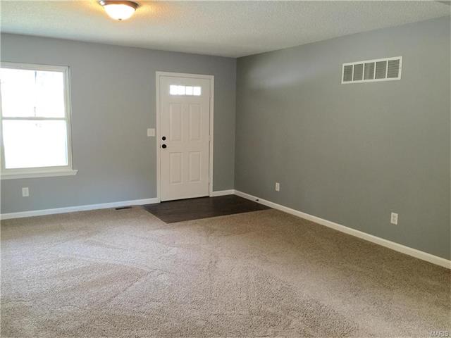 44 Forest Ln, O'fallon, MO 63366 photo 3