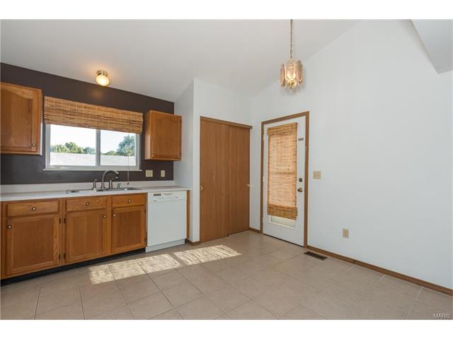 613 Sunward Dr, O'fallon, MO 63368 photo 7