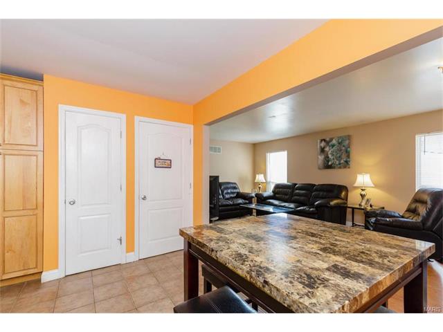 120 Royallmanor Ln, O'fallon, MO 63368 photo 9