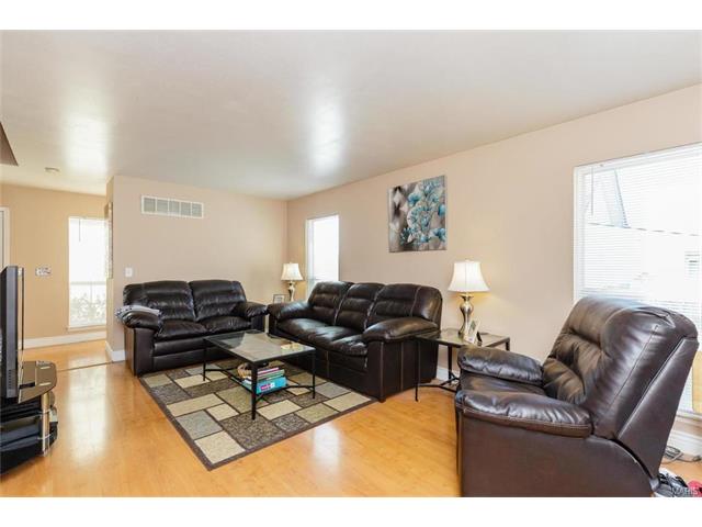 120 Royallmanor Ln, O'fallon, MO 63368 photo 3