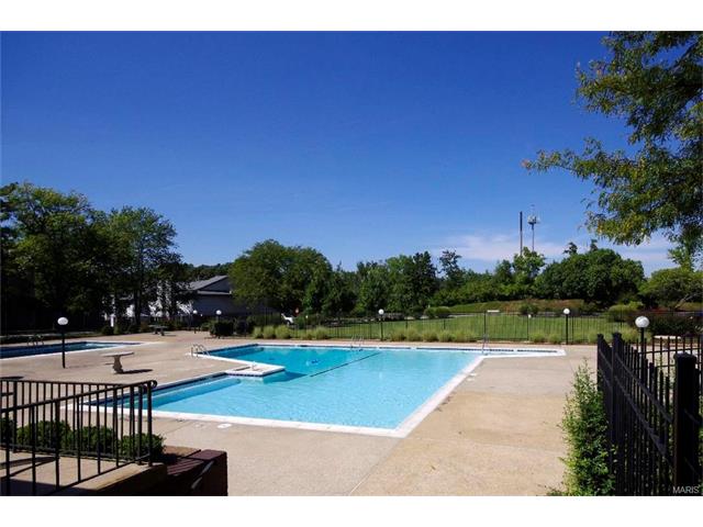 709 Ridgeside Dr #B, Ballwin, MO 63021 photo 16
