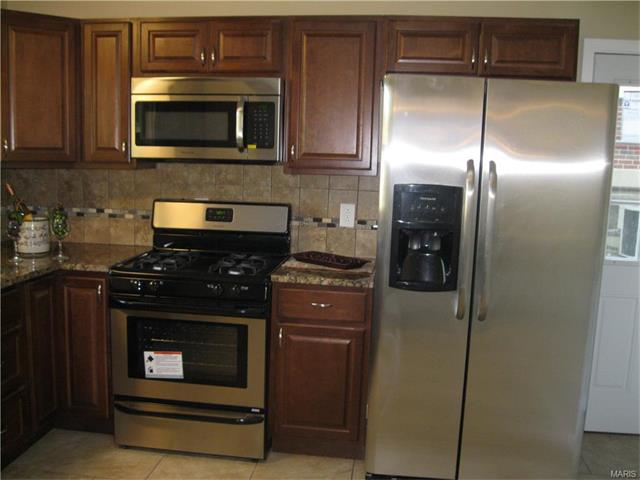 2553 Hackman, Saint Louis, MO 63136 photo 5