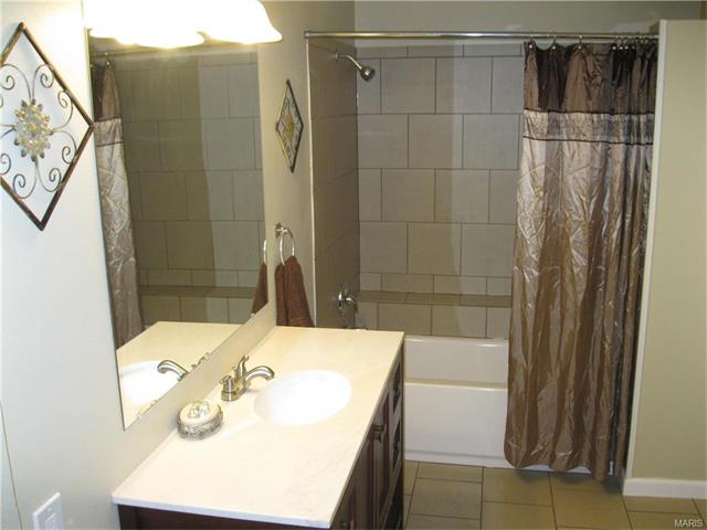 2553 Hackman, Saint Louis, MO 63136 photo 12