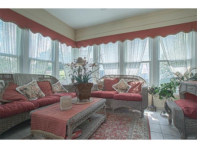 238 Greenburn Dr, Weldon Spring, MO 63304 photo 10
