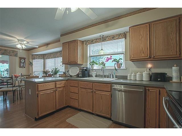 238 Greenburn Dr, Weldon Spring, MO 63304 photo 3