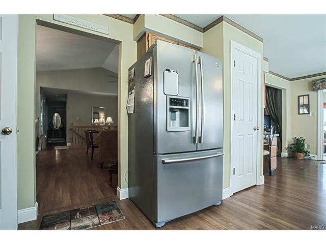 238 Greenburn Dr, Weldon Spring, MO 63304 photo 6