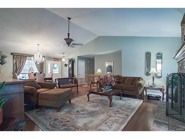 238 Greenburn Dr, Weldon Spring, MO 63304 photo 13
