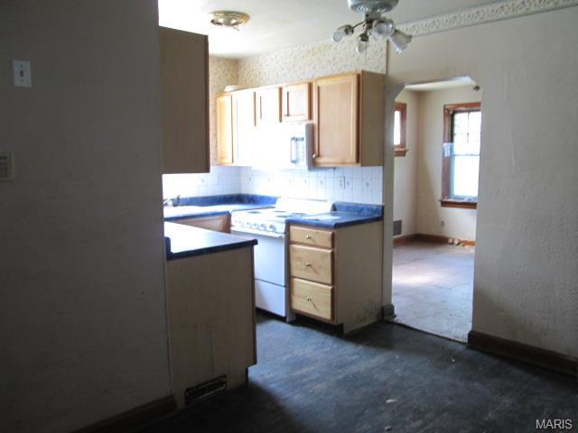 8804 Corwin Dr, Saint Louis, MO 63136 photo 6
