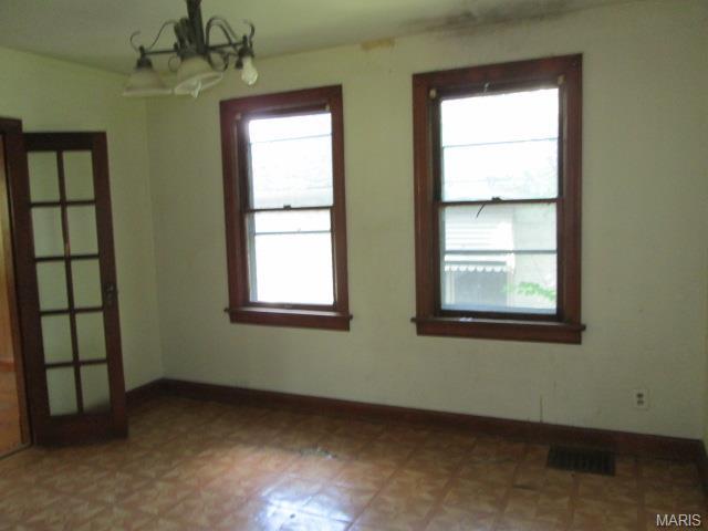8804 Corwin Dr, Saint Louis, MO 63136 photo 4