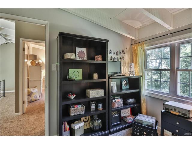 907 Parma Dr, Ballwin, MO 63021 photo 17