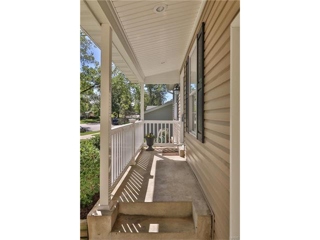 907 Parma Dr, Ballwin, MO 63021 photo 4