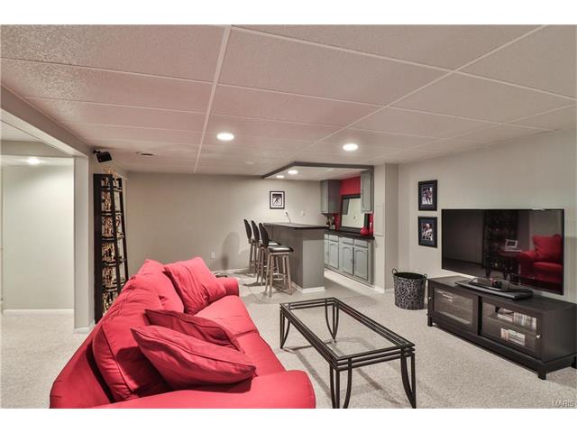 907 Parma Dr, Ballwin, MO 63021 photo 28