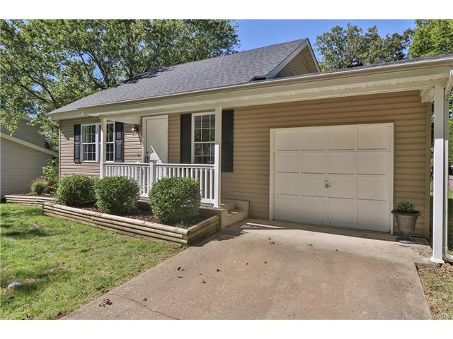 907 Parma Dr, Ballwin, MO 63021 photo 3