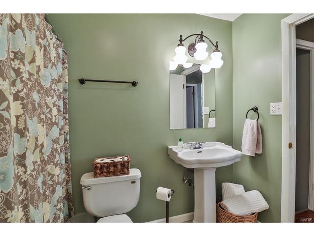 907 Parma Dr, Ballwin, MO 63021 photo 24
