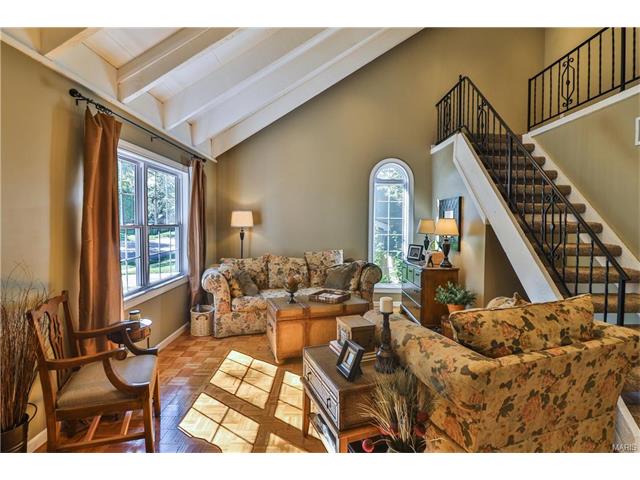 907 Parma Dr, Ballwin, MO 63021 photo 7