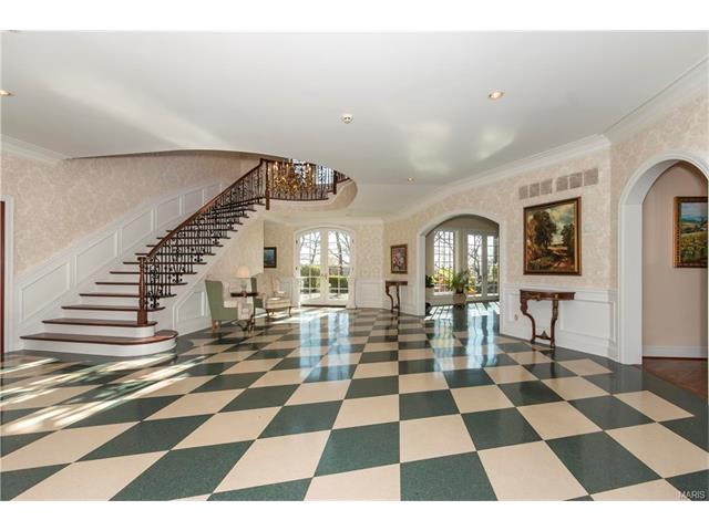 3 Upper Whitmoor, Saint Charles, MO 63304 photo 3