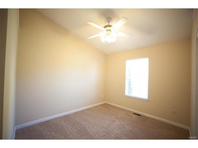 32 N Kern, O'fallon, MO 63366 photo 12