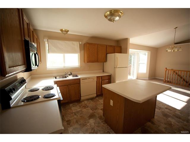 32 N Kern, O'fallon, MO 63366 photo 2