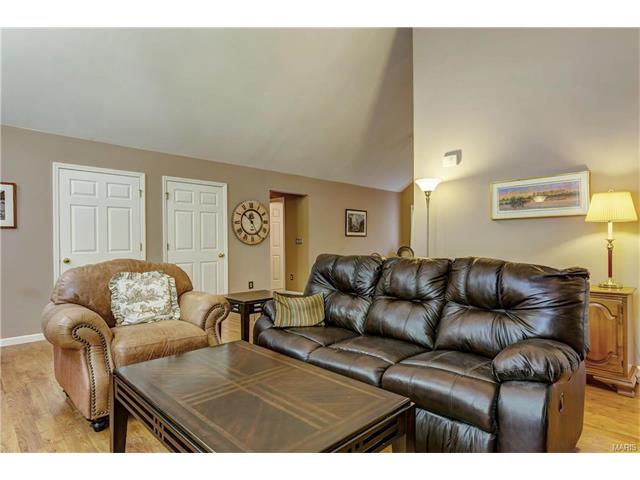 18768 Haystack Ln, Chesterfield, MO 63005 photo 7