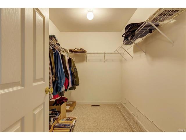 18768 Haystack Ln, Chesterfield, MO 63005 photo 17