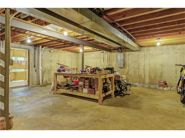 18768 Haystack Ln, Chesterfield, MO 63005 photo 26
