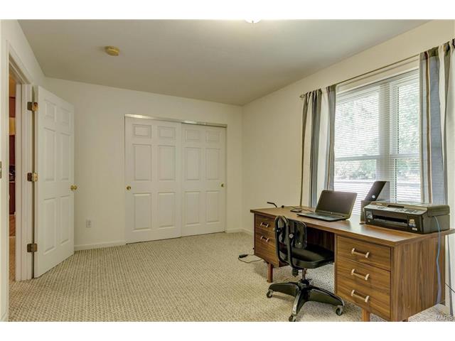 18768 Haystack Ln, Chesterfield, MO 63005 photo 21