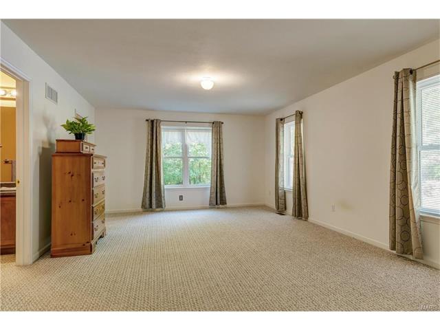 18768 Haystack Ln, Chesterfield, MO 63005 photo 14