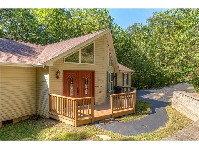18768 Haystack Ln, Chesterfield, MO 63005 photo 2