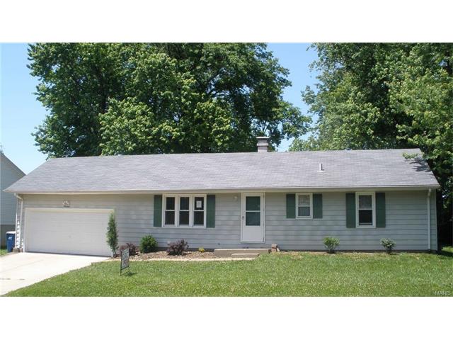 19 Robin Dr, Saint Charles, MO 63301 photo 1