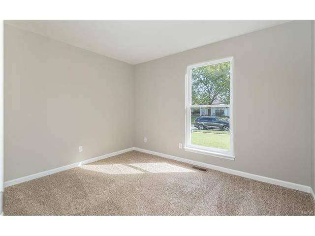 16161 Castlerea Blvd, Ellisville, MO 63021 photo 20