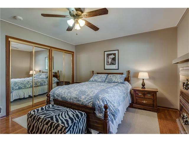 6331 Weber, Saint Louis, MO 63123 photo 10
